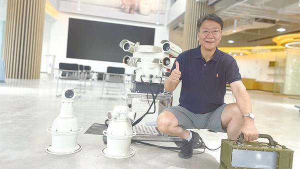 株洲新聞網|傲英創視練就一雙“火眼金睛” ，做機場的“守護神”